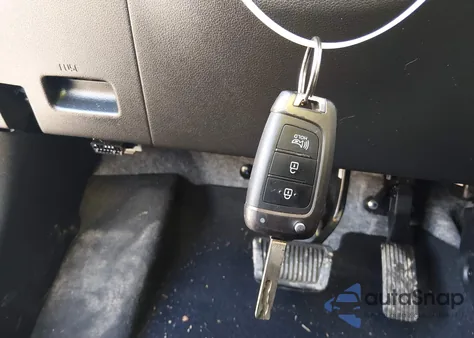 2020 Hyundai Venue Se из США, поврежденный, VIN KMHRB8A36LU037295